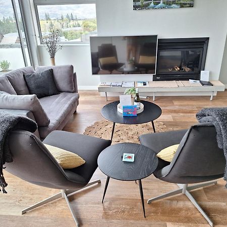 Pure Retreat Lake View Квинстаун Экстерьер фото